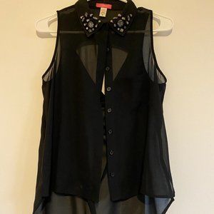 Medium black button down high low top, sheer